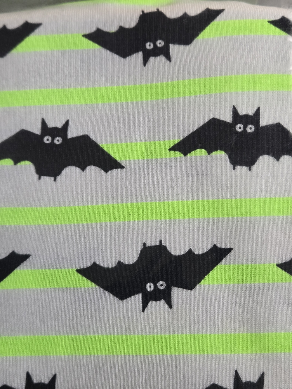 baby GAP Bat Print PJ Set Pajama Set Green Stripes with Black Bats 12-18 mo - Picture 4 of 8